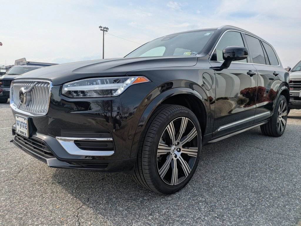 New 2025 Volvo XC90 T8 Ultra w/ Protection Package Premier AWD/4WD image 8