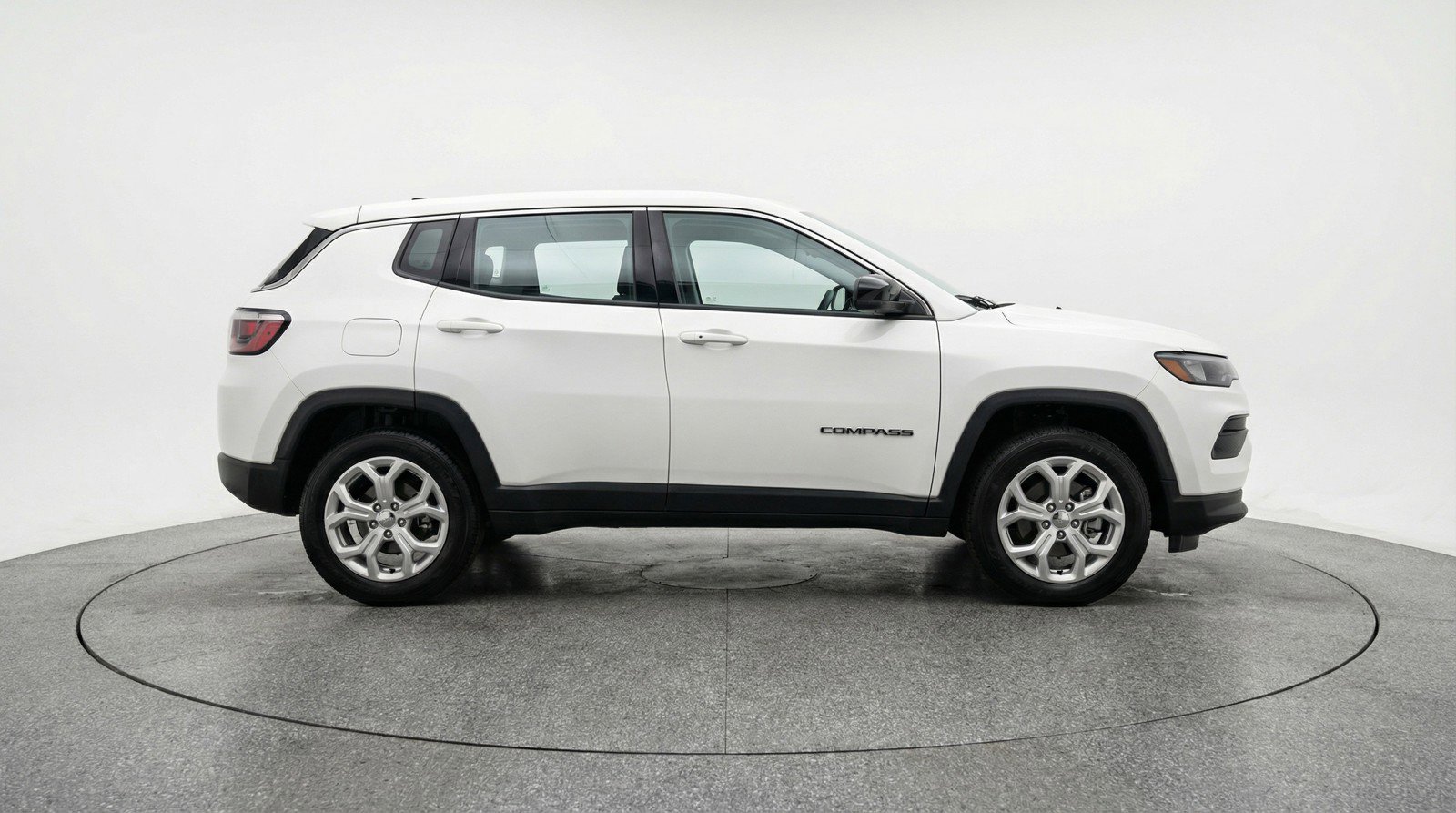 Used 2025 Jeep Compass Latitude image 11