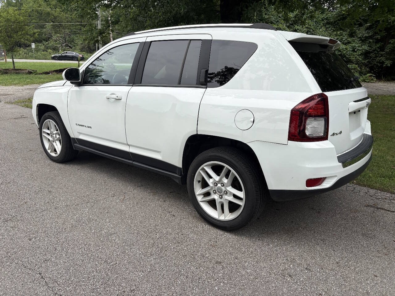 Used 2014 Jeep Compass Limited AWD/4WD image 8