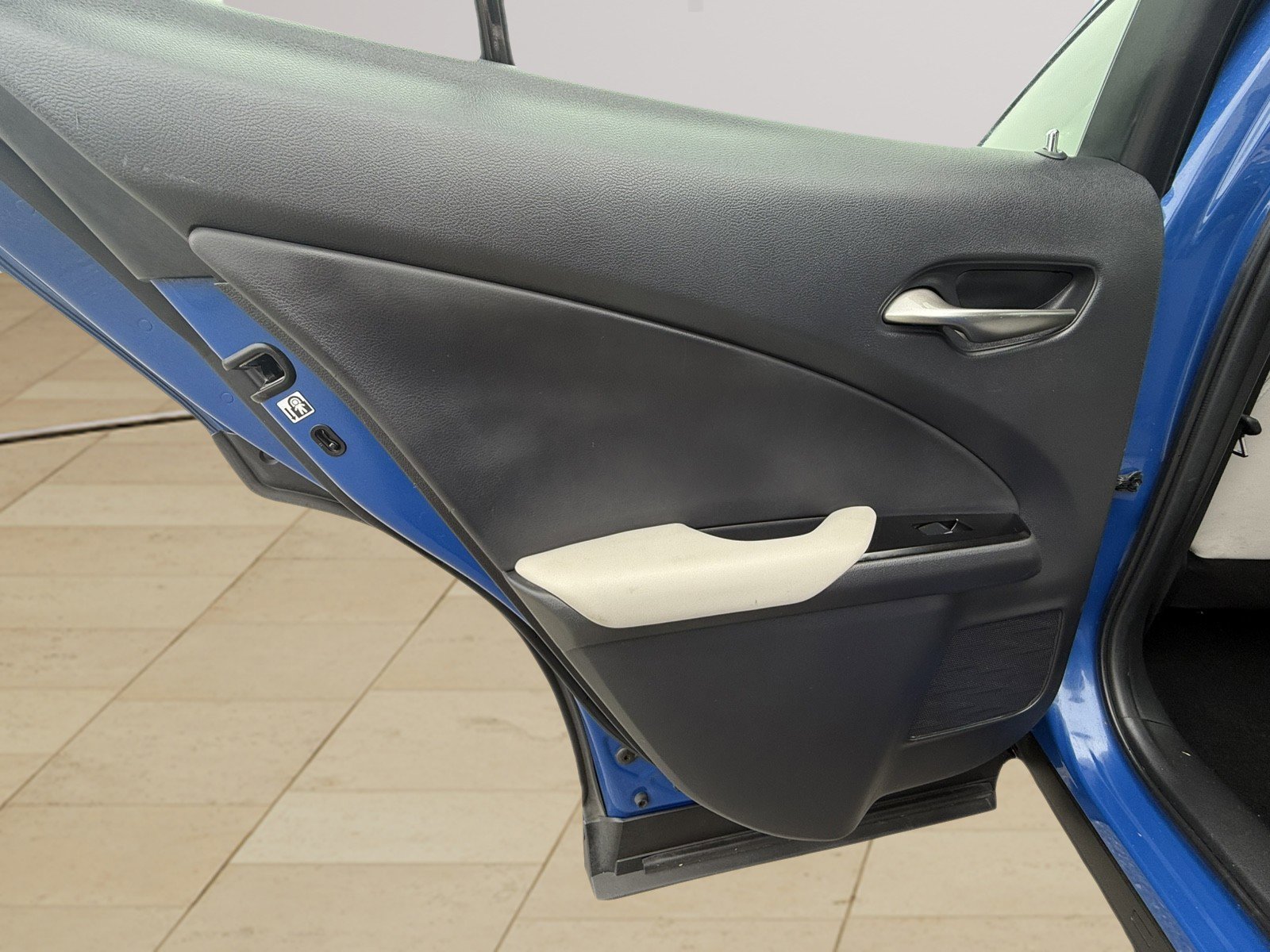 Used 2022 Lexus UX 250h w/ Premium Package image 23