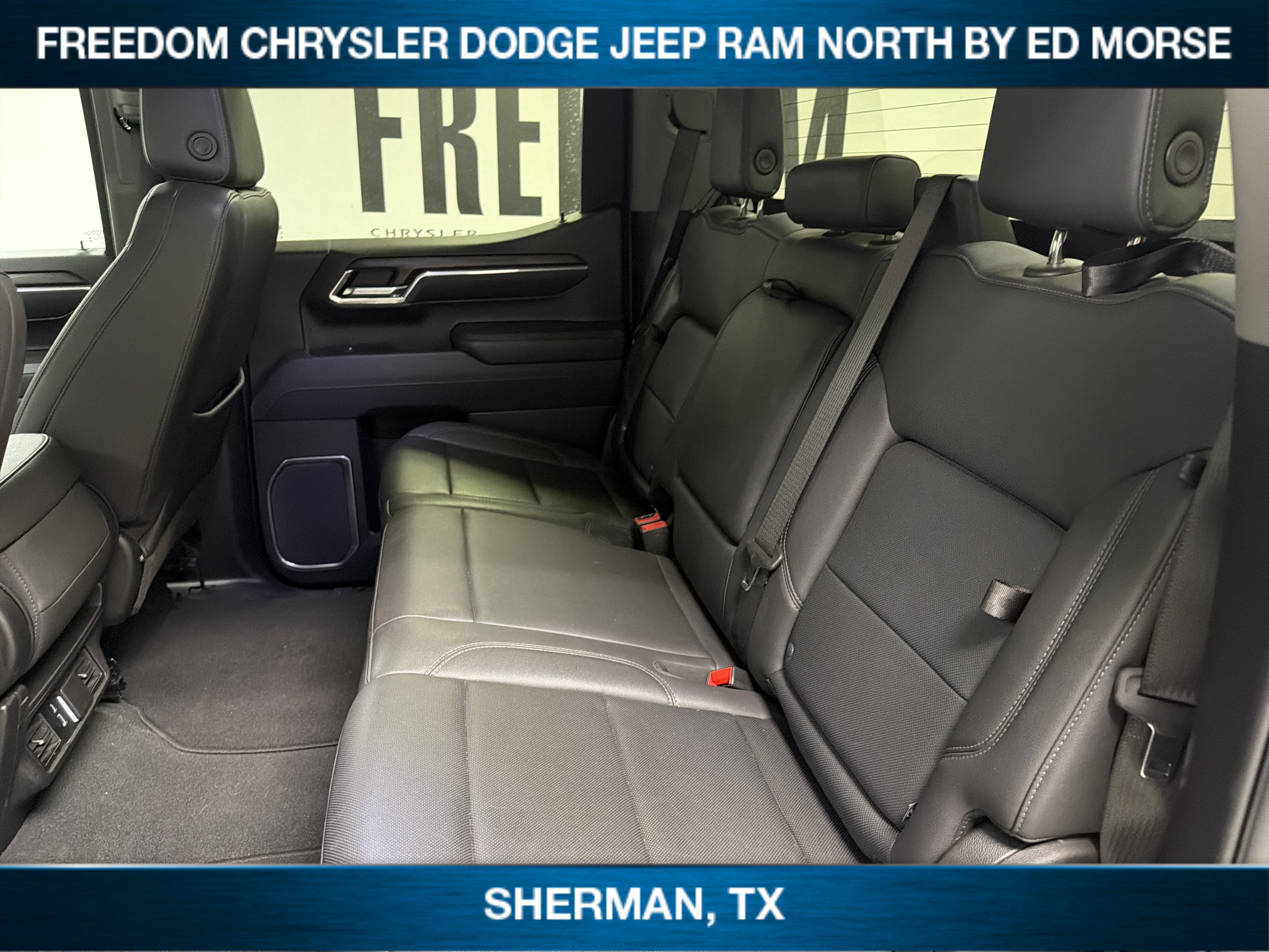 Used 2025 GMC Sierra 1500 SLT AWD/4WD image 8
