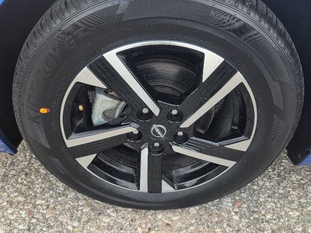 Used 2025 Nissan Sentra SV FWD image 20