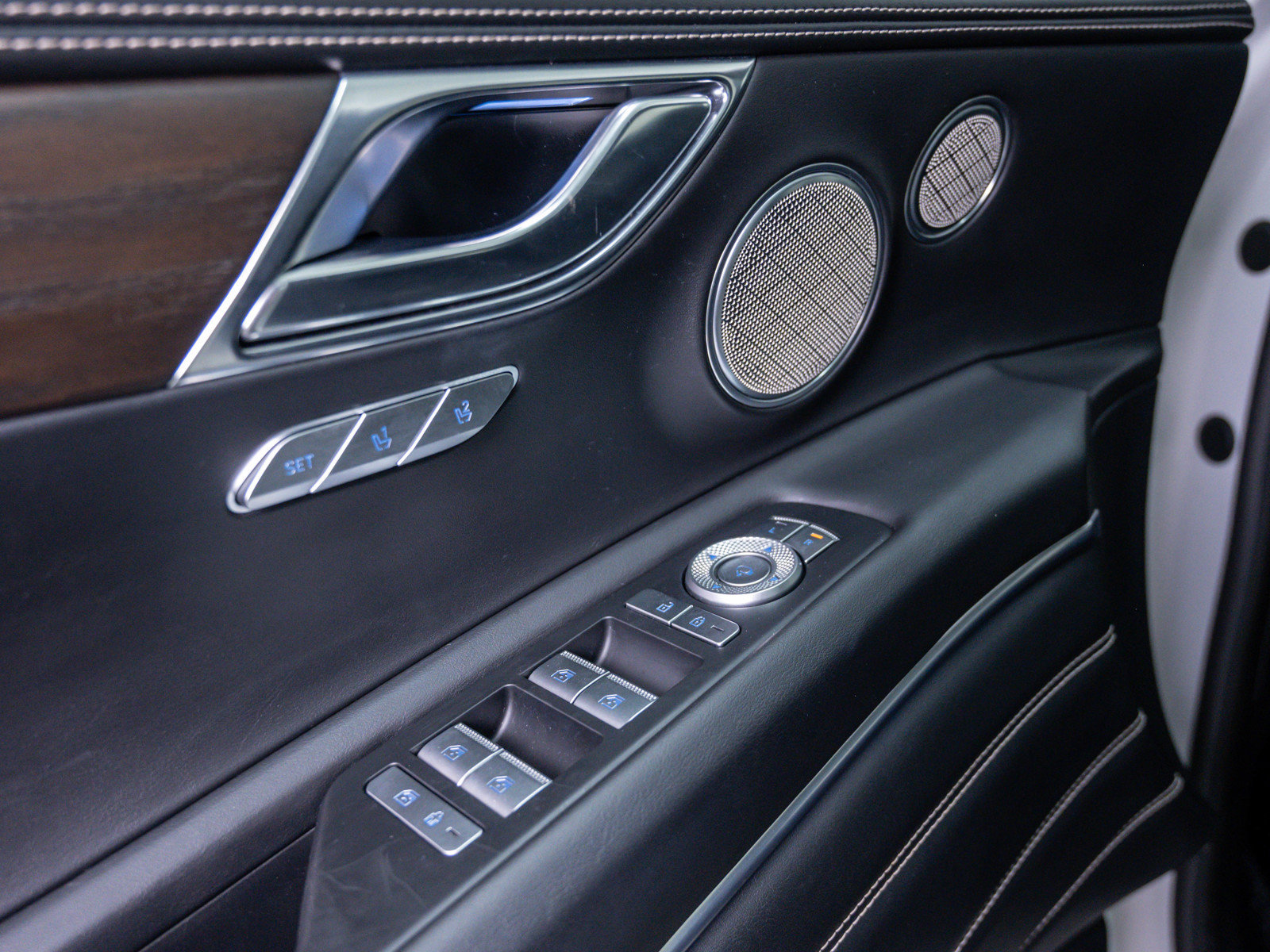 Used 2023 Genesis GV80 3.5T Prestige w/ Prestige Package image 18