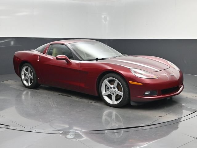 Used 2007 Chevrolet Corvette Coupe w/ Preferred Equipment Group RWD image 1