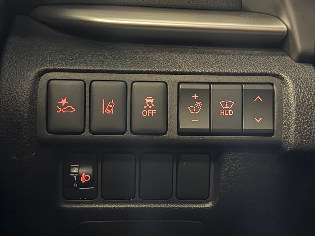 Used 2018 Mitsubishi Eclipse Cross SEL AWD/4WD image 14