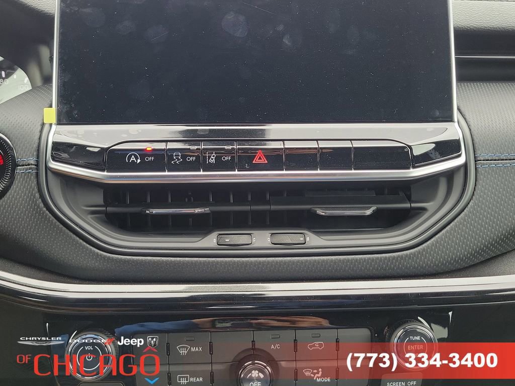 New 2026 Jeep Compass Latitude image 28