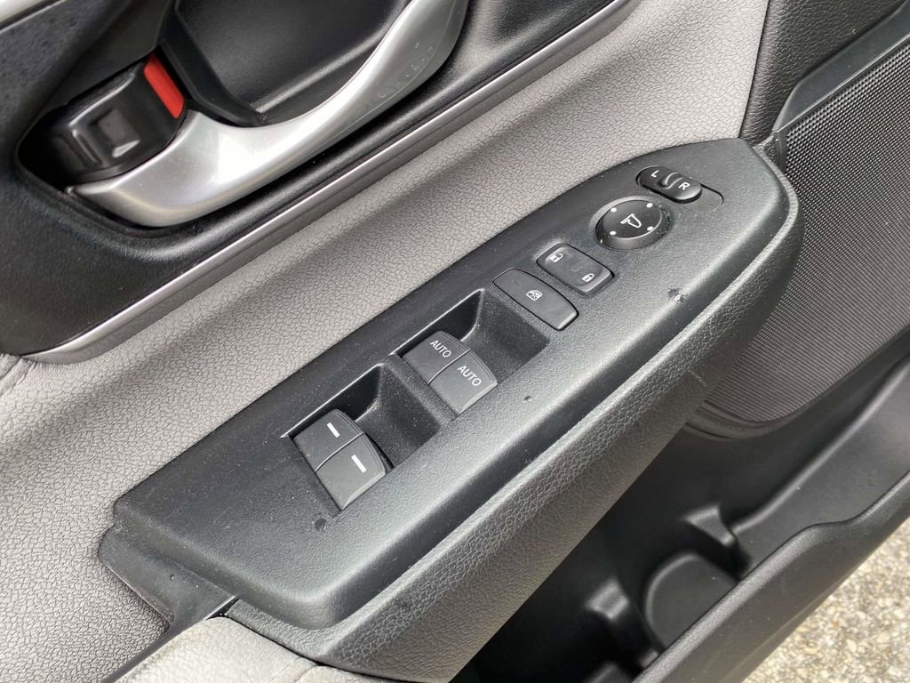 Used 2017 Honda CR-V EX image 24