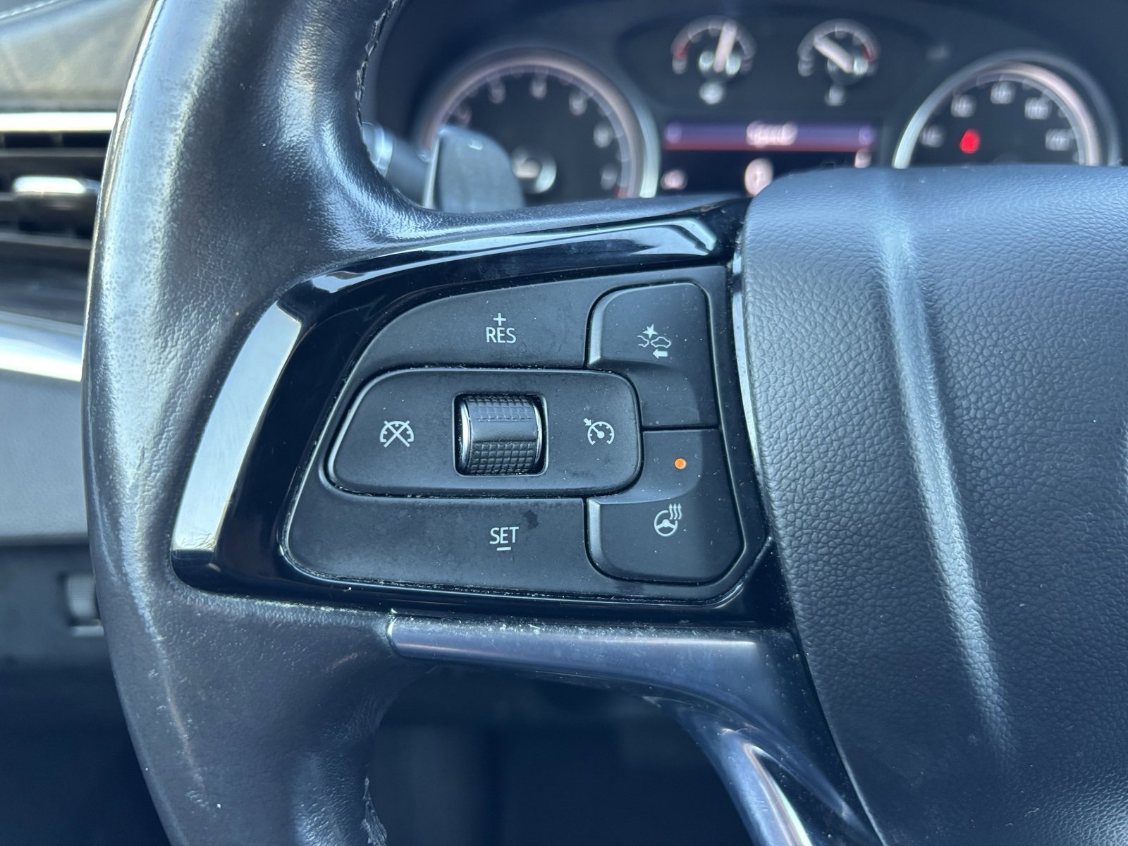 Used 2022 Buick Enclave Essence w/ LPO, Cargo Package image 24