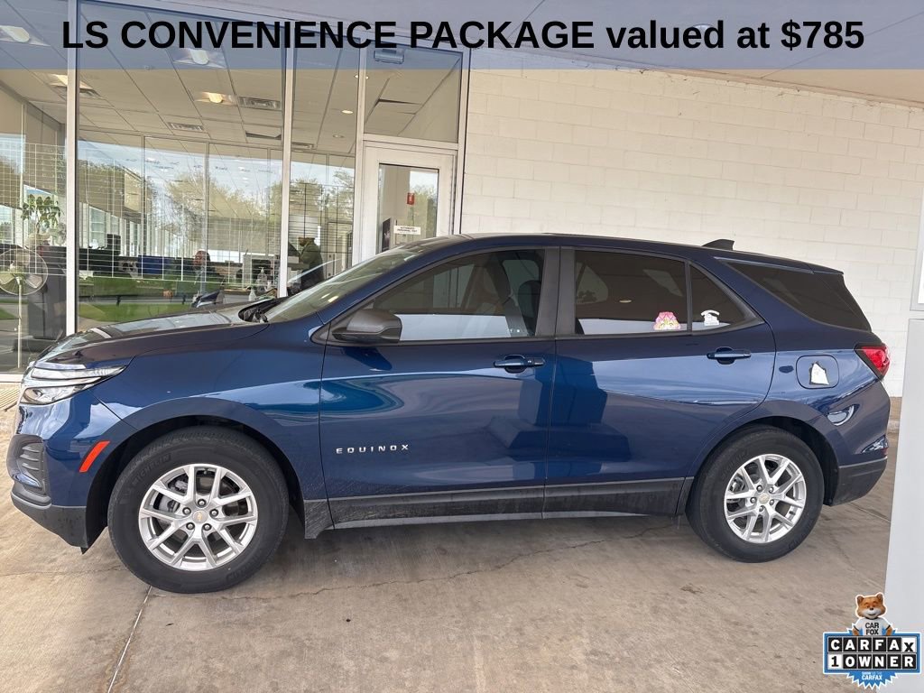 Used 2023 Chevrolet Equinox LS w/ LS Convenience Package FWD image 3