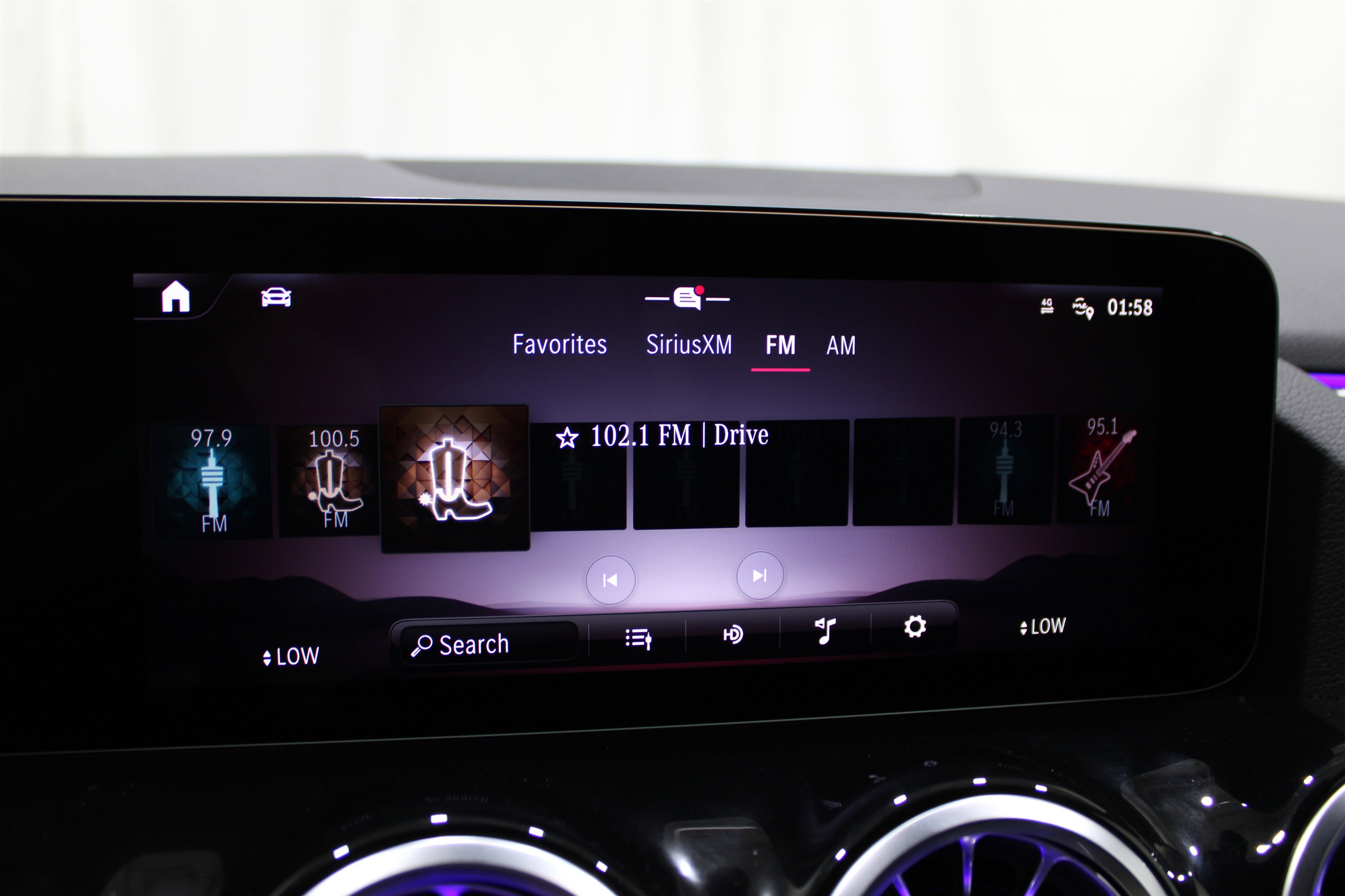 Used 2025 Mercedes-Benz GLA 250 4MATIC image 16