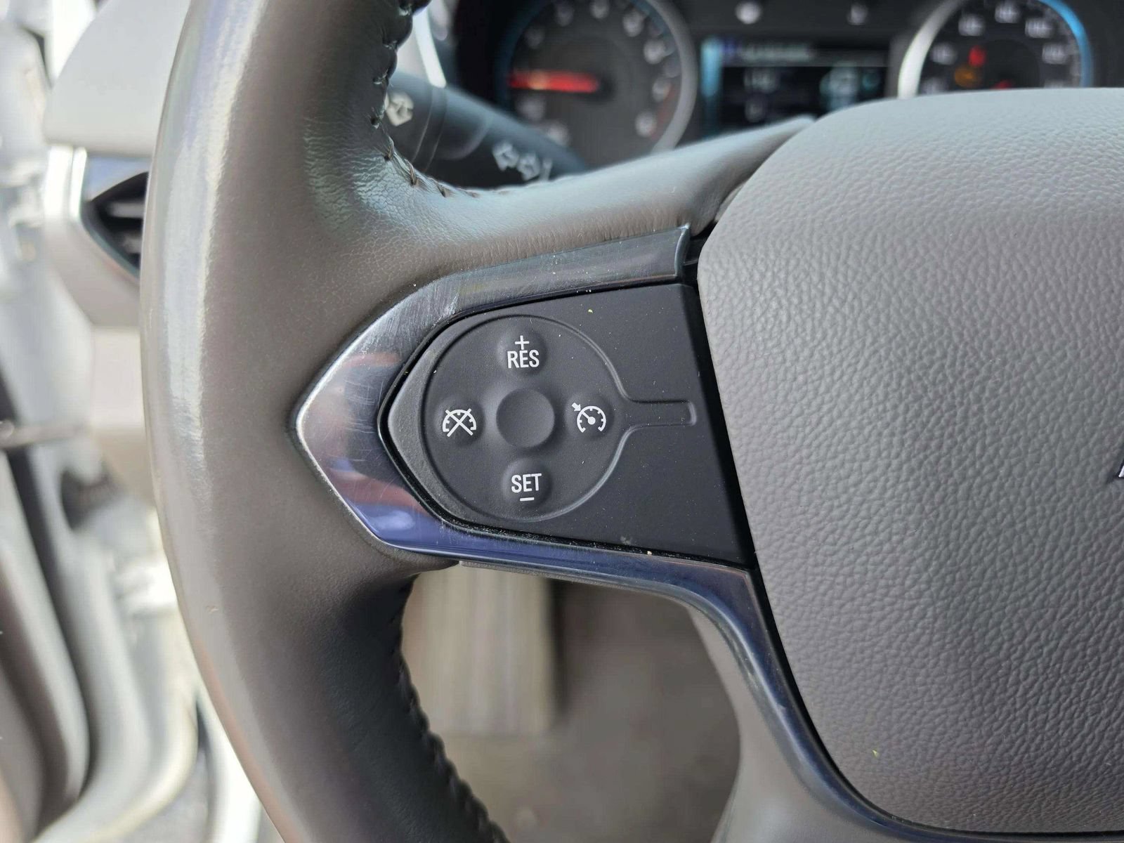 Used 2019 Chevrolet Traverse LT FWD image 31