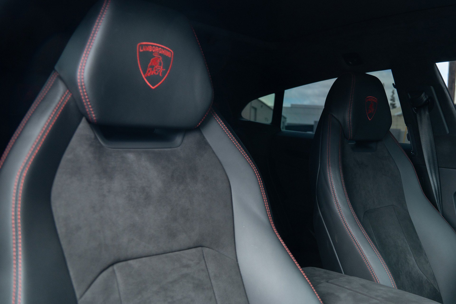 Used 2024 Lamborghini Urus S image 38