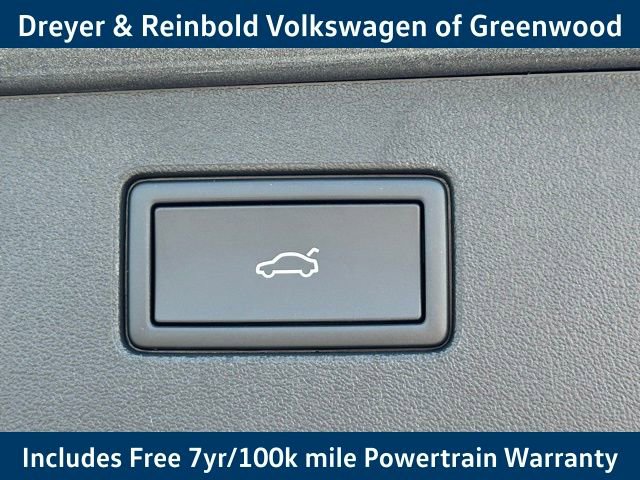 New 2025 Volkswagen Tiguan SE R-Line image 39