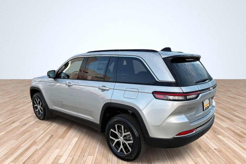New 2025 Jeep Grand Cherokee Limited image 8