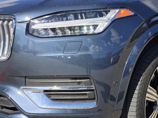 Used 2025 Volvo XC90 T8 Ultra w/ Protection Package Premier image 9