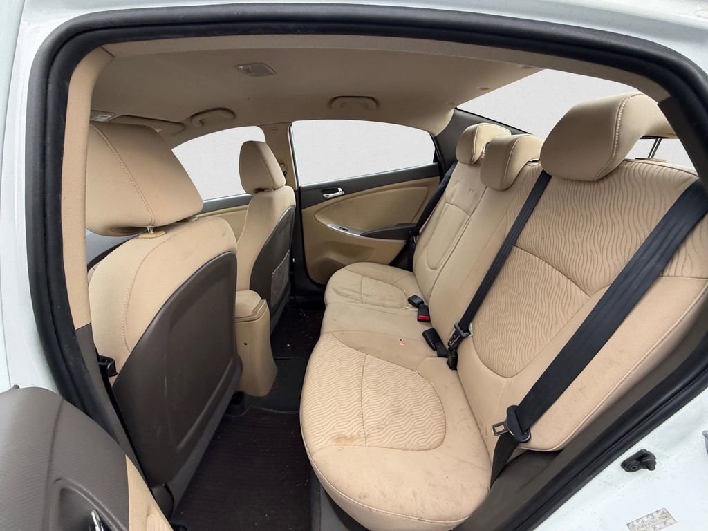 Used 2013 Hyundai Accent GLS w/ Premium Pkg FWD image 11