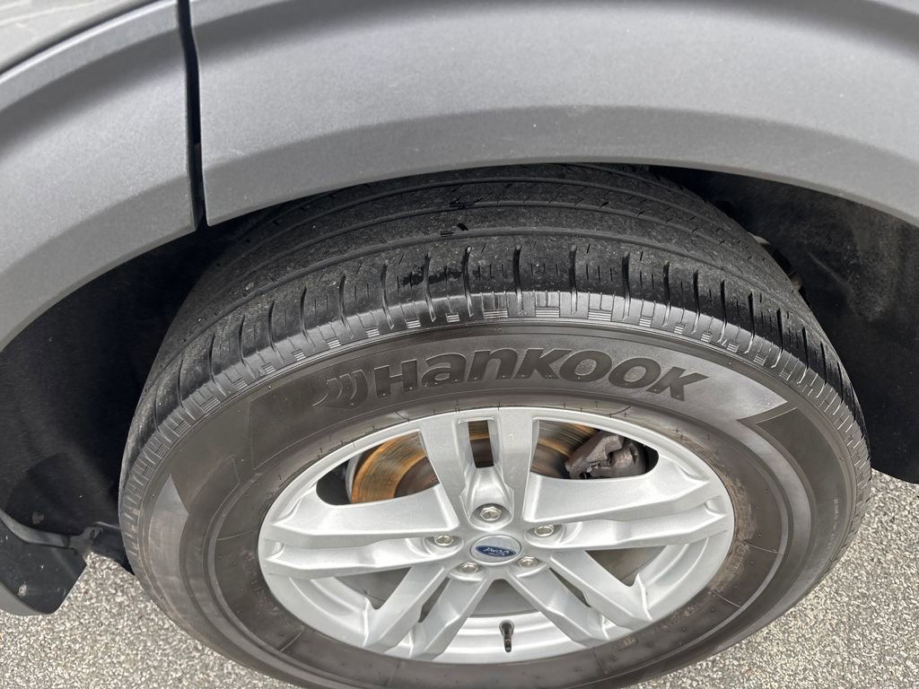 Used 2023 Ford Explorer XLT w/ Equipment Group 202A AWD/4WD image 29