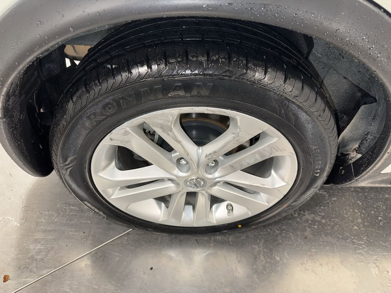 Used 2016 Nissan Juke SL image 13