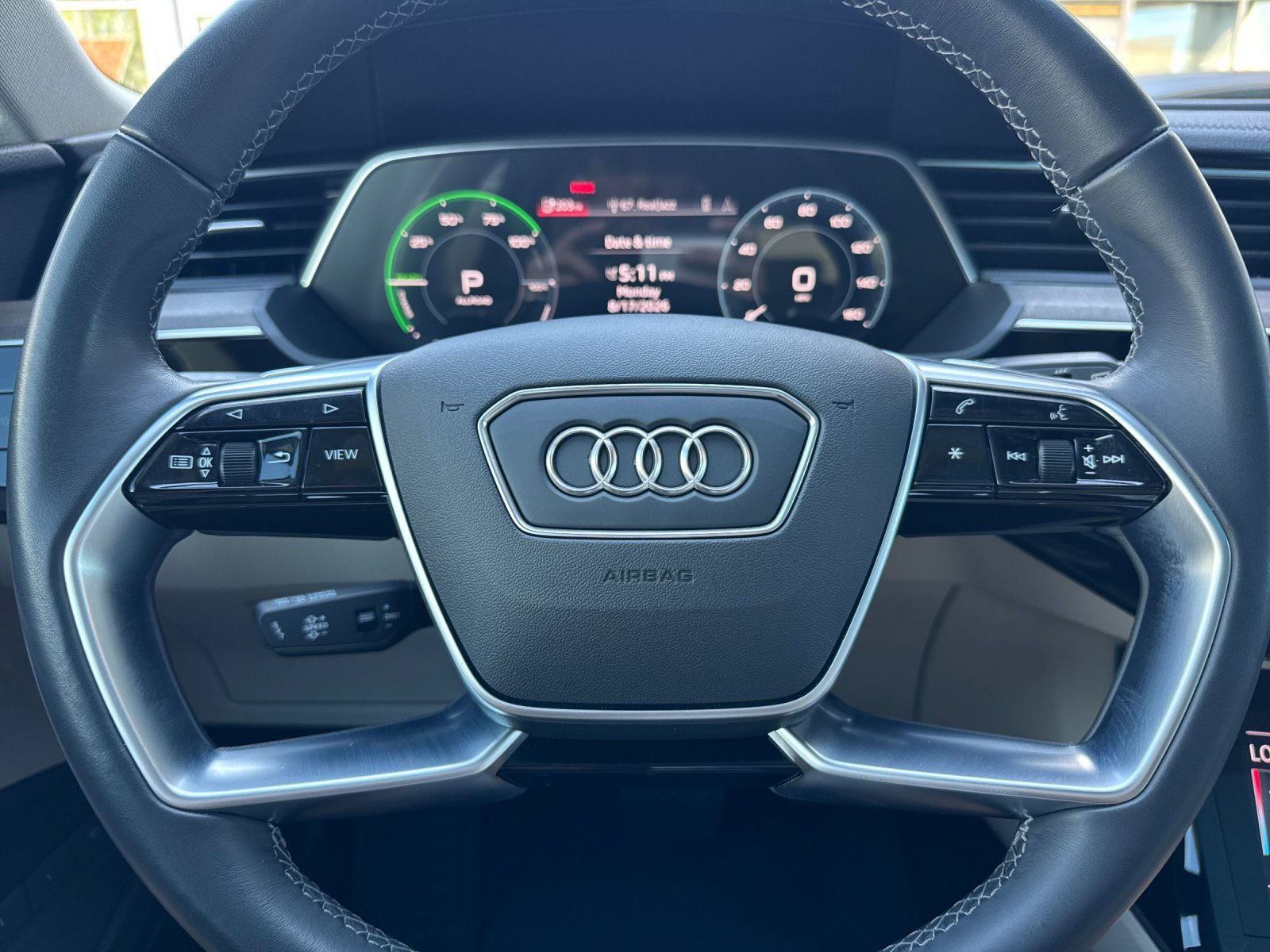 Used 2024 Audi Q8 e-tron Premium Plus w/ Premium Plus Package AWD/4WD image 24