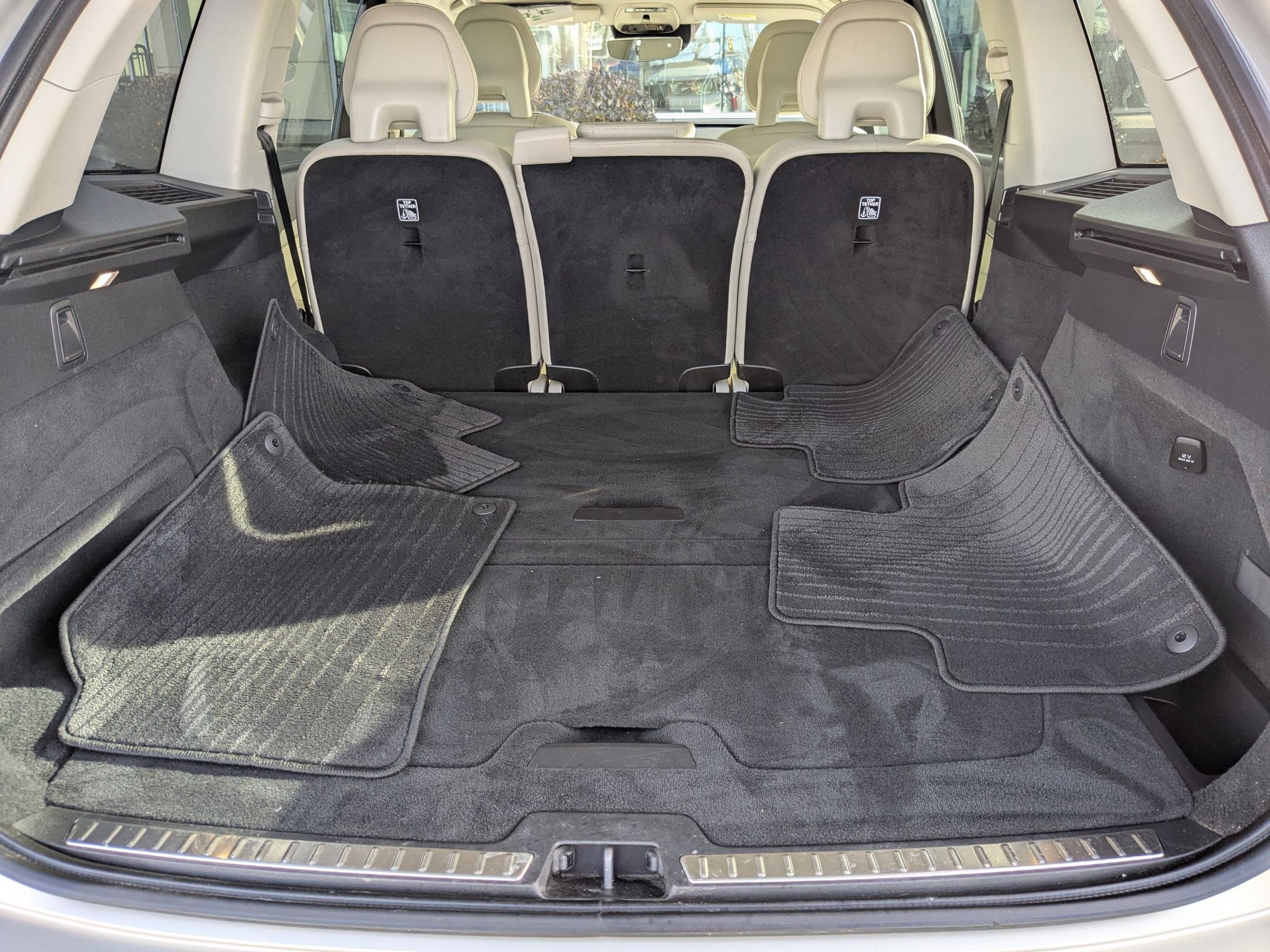 Used 2016 Volvo XC90 T5 Momentum image 28