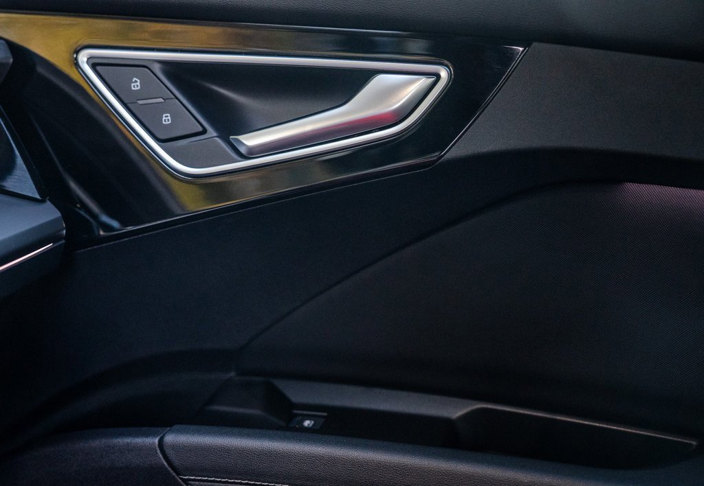 Used 2023 Audi Q4 e-tron Premium Plus w/ Premium Plus image 14