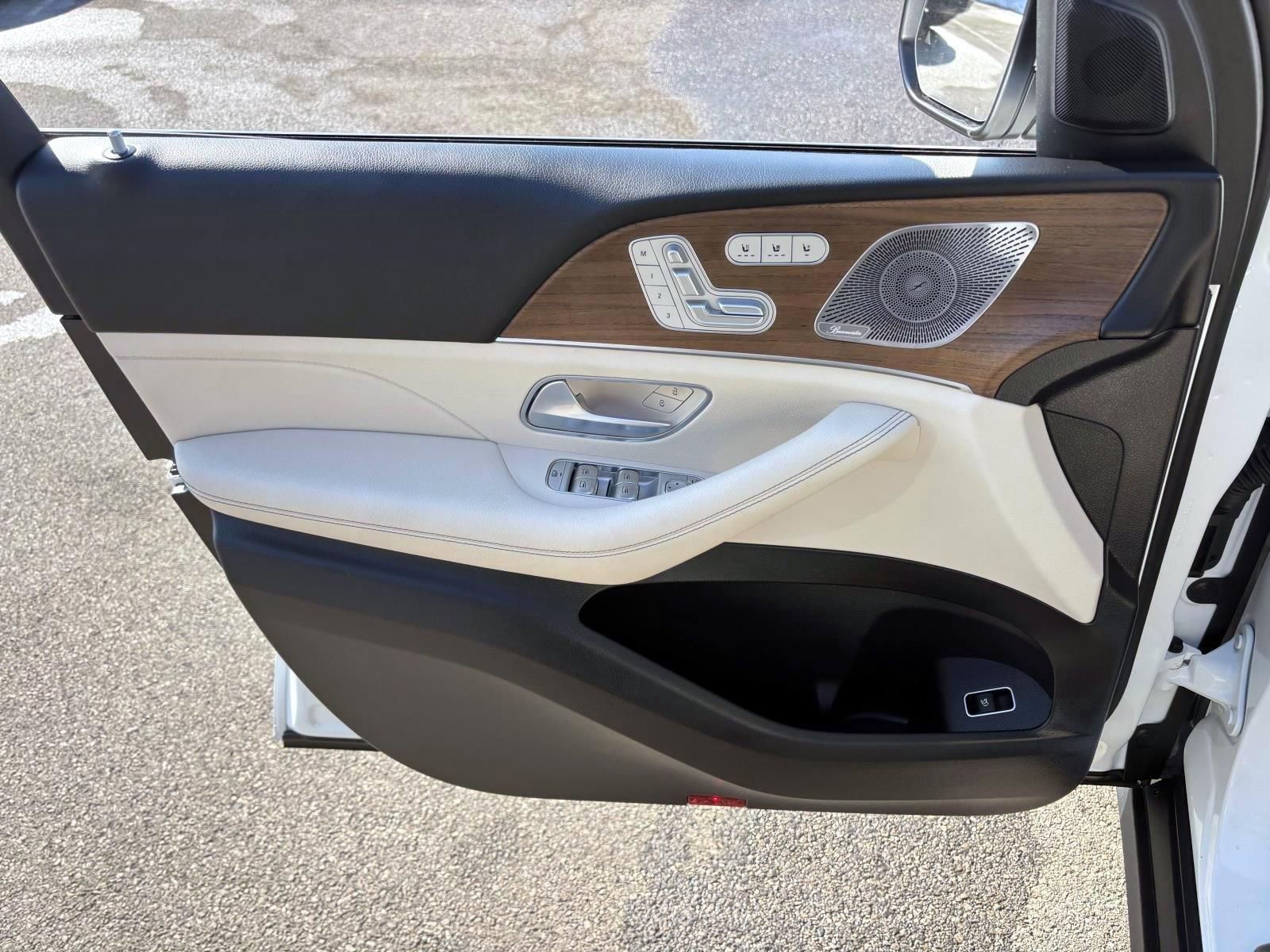 Used 2024 Mercedes-Benz GLE 450 4MATIC image 11