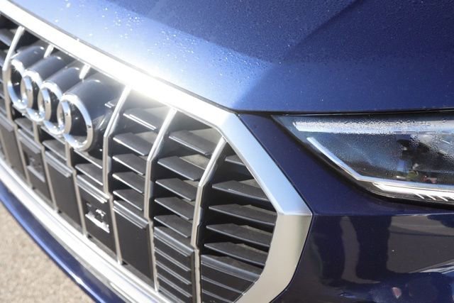 Used 2025 Audi Q3 2.0T Premium image 11