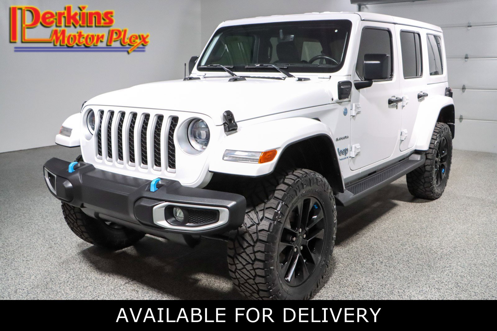 Used 2023 Jeep Wrangler Unlimited Sahara w/ Cold Weather Group AWD/4WD image 1