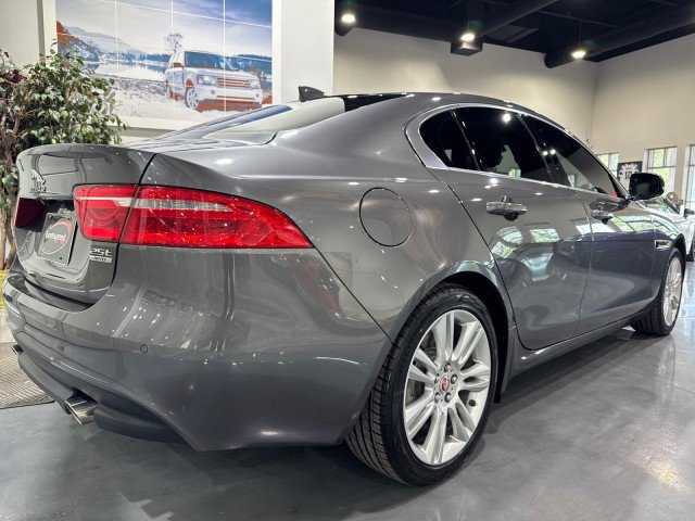 Used 2019 Jaguar XE Prestige AWD/4WD image 33