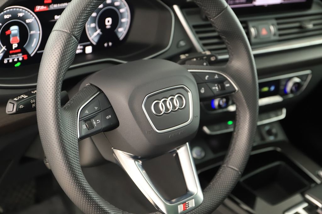 Certified 2025 Audi Q5 e Premium Plus w/ Premium Plus Package image 16