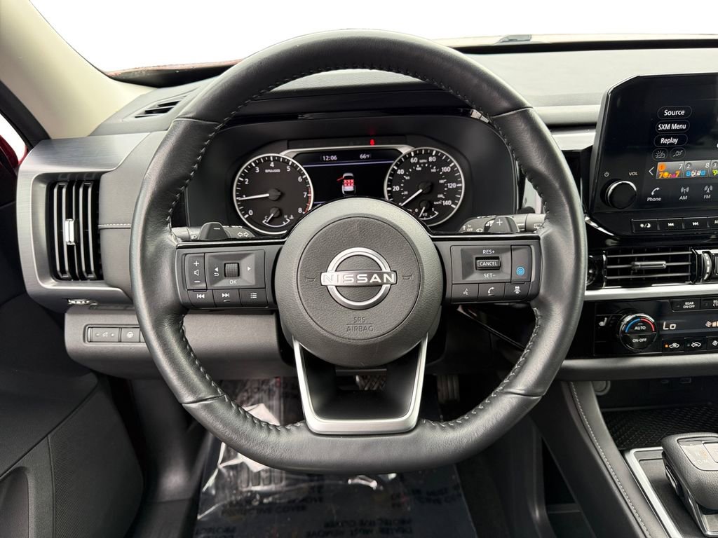Used 2022 Nissan Pathfinder SL w/ SL Black Package image 12
