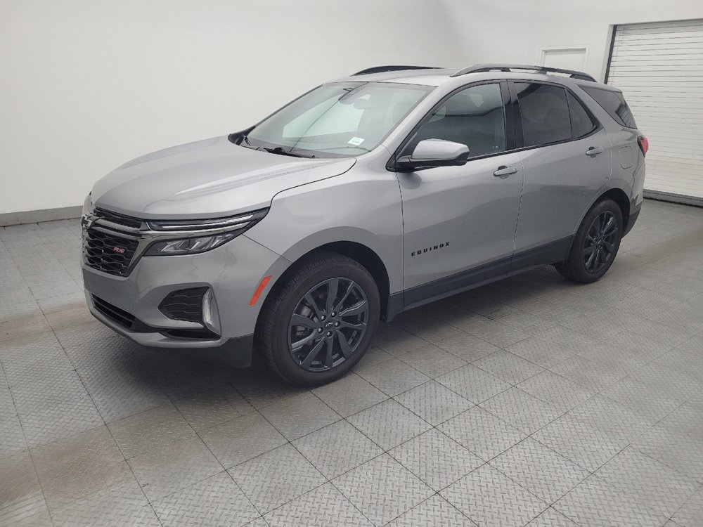 Used 2023 Chevrolet Equinox RS AWD/4WD image 2
