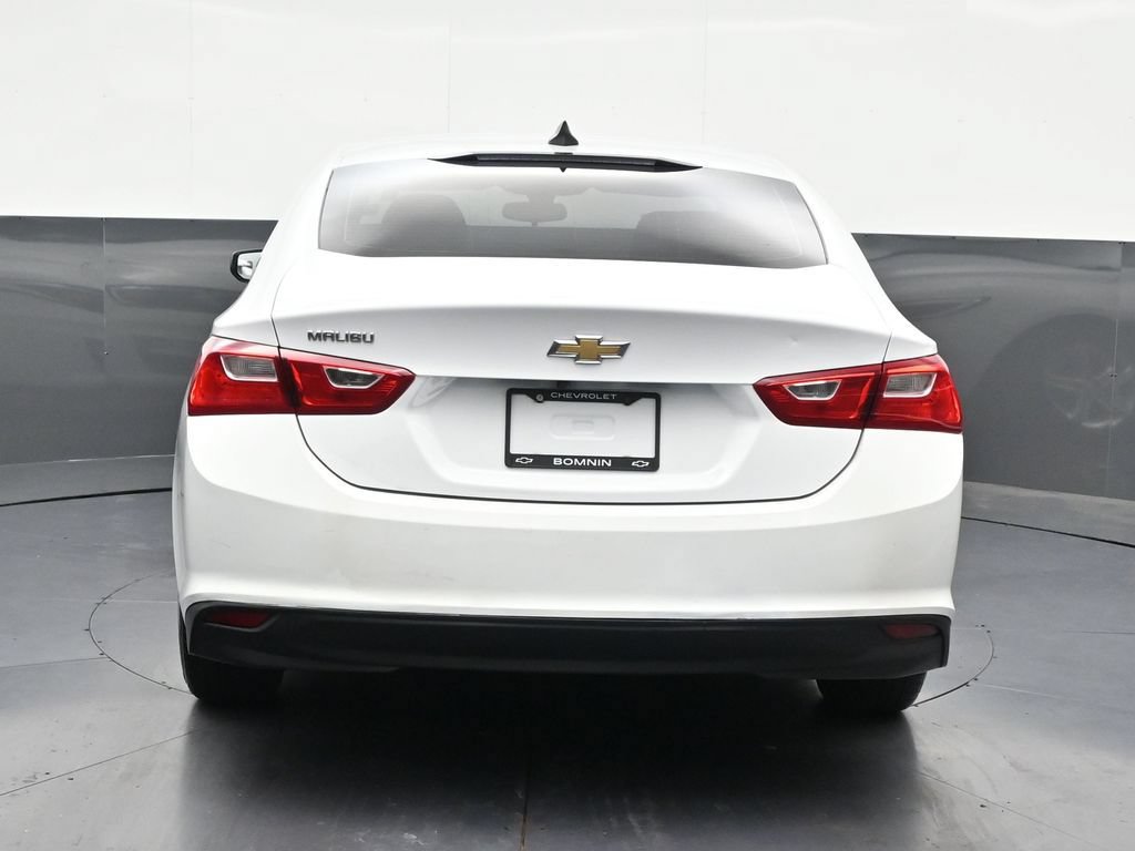 Used 2022 Chevrolet Malibu LS FWD image 4