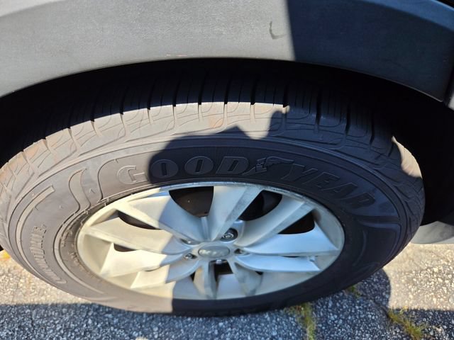Used 2017 Kia Sorento FWD w/ LX Convenience Package image 6