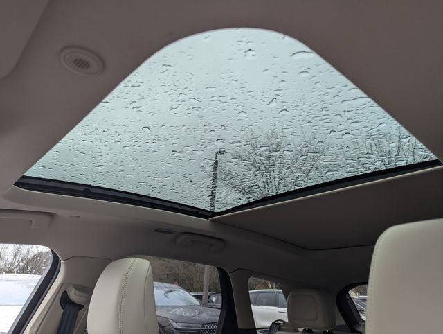 New 2026 Lincoln Corsair Reserve image 18