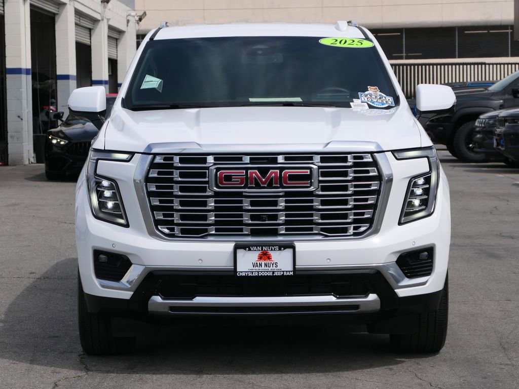 Used 2025 GMC Yukon XL Denali RWD image 7