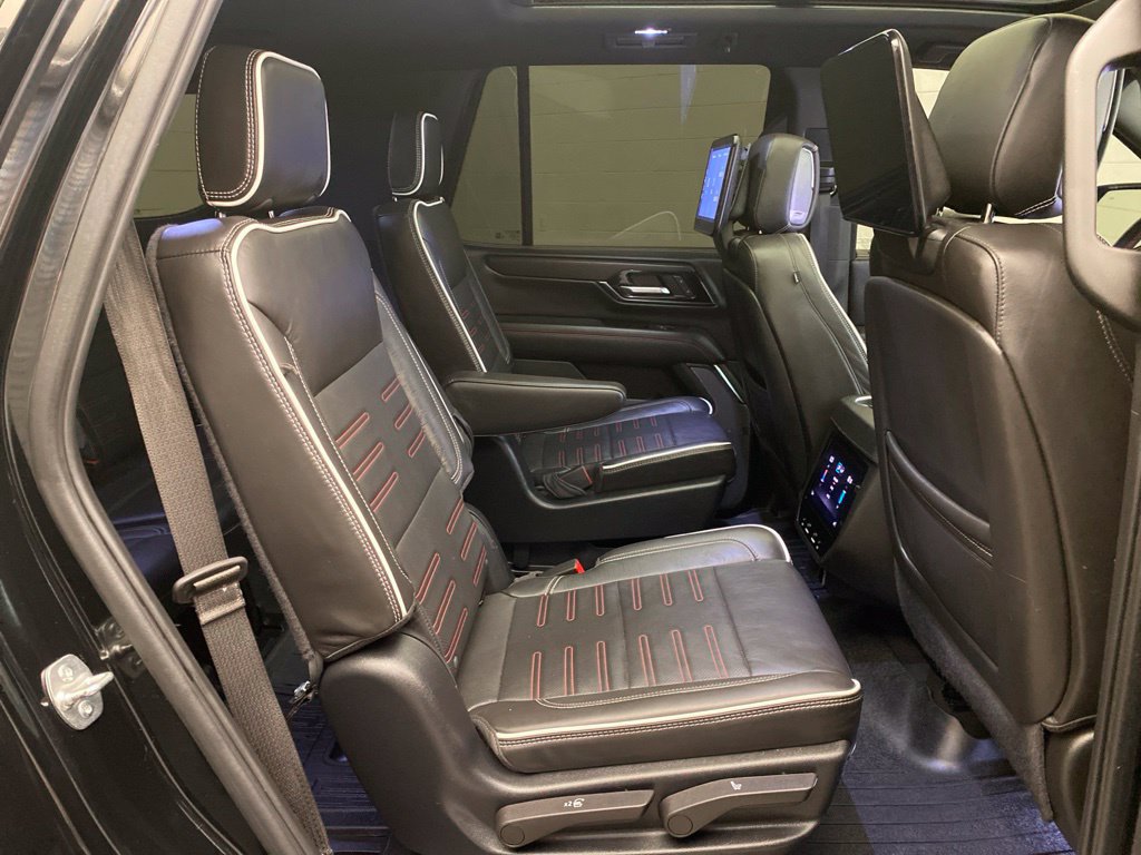 Used 2025 GMC Yukon AT4 Ultimate w/ LPO, Floor Liner Package AWD/4WD image 28