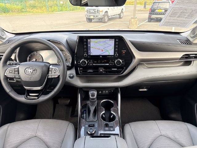 Used 2022 Toyota Highlander Limited AWD/4WD image 13