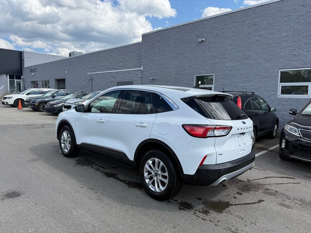 Used 2022 Ford Escape SE AWD/4WD image 5
