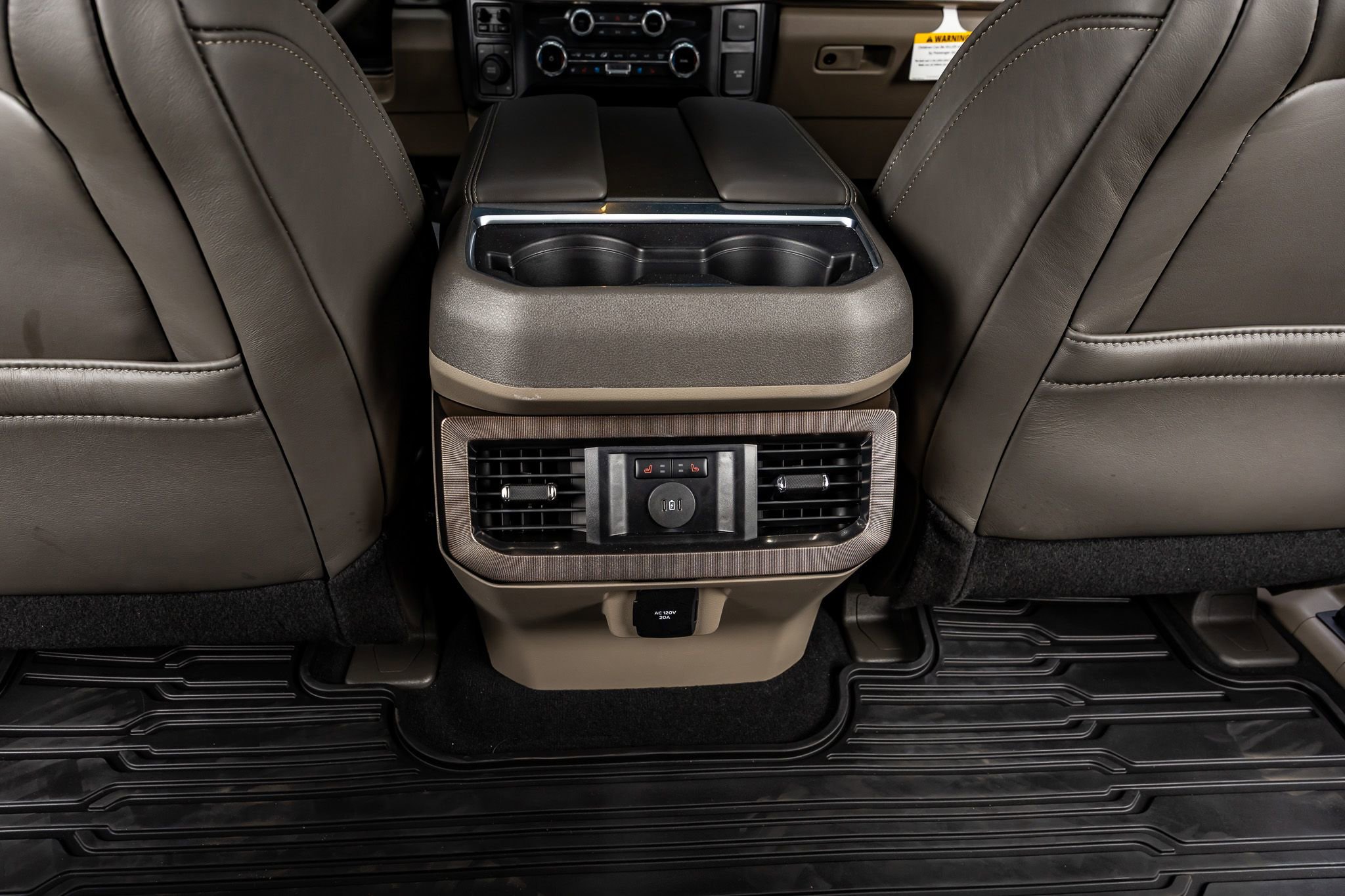 Used 2026 Ford F450 Platinum w/ Platinum Plus Package image 30