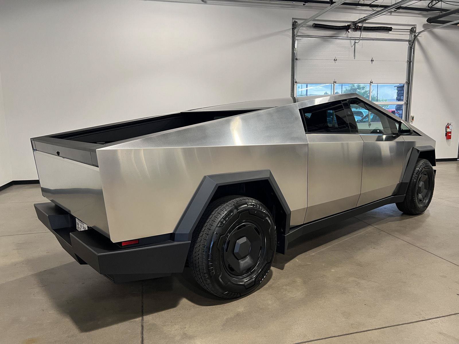 Used 2026 Tesla Cybertruck AWD Crew Cab image 3