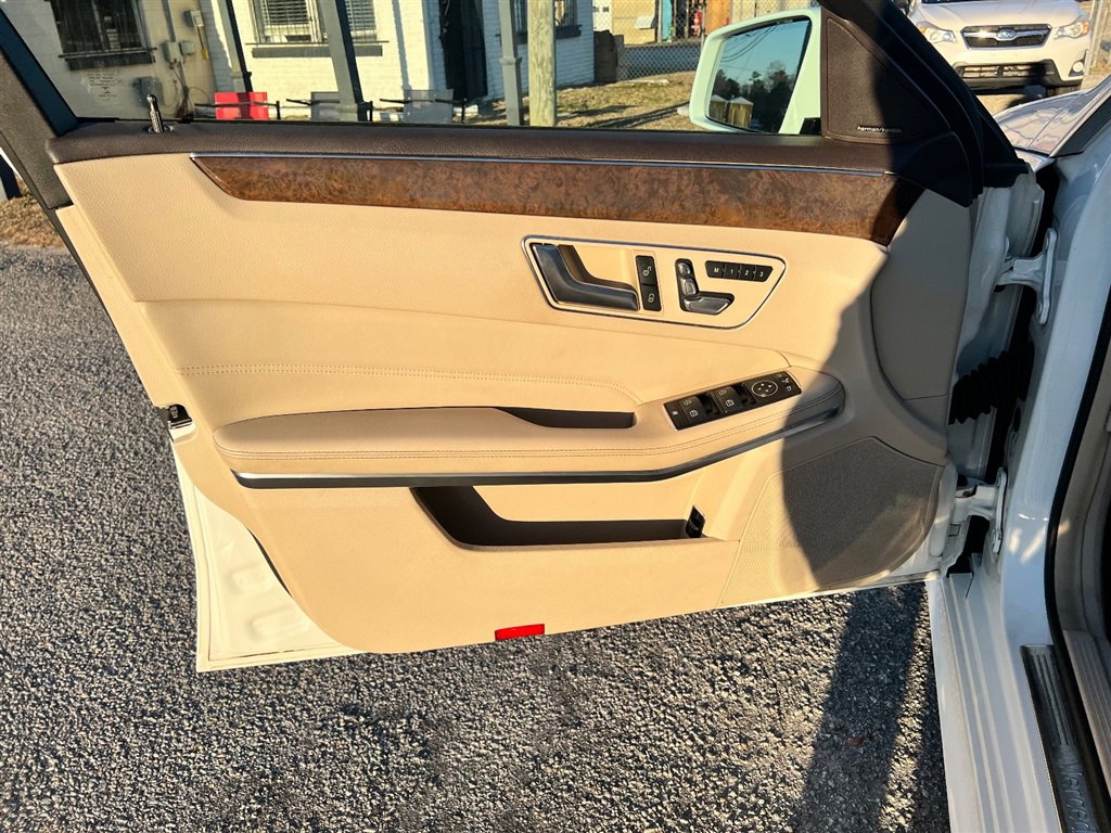 Used 2015 Mercedes-Benz E 350 4MATIC Sedan image 14
