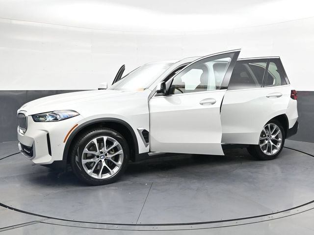 Used 2024 BMW X5 xDrive40i w/ Premium Package AWD/4WD image 42