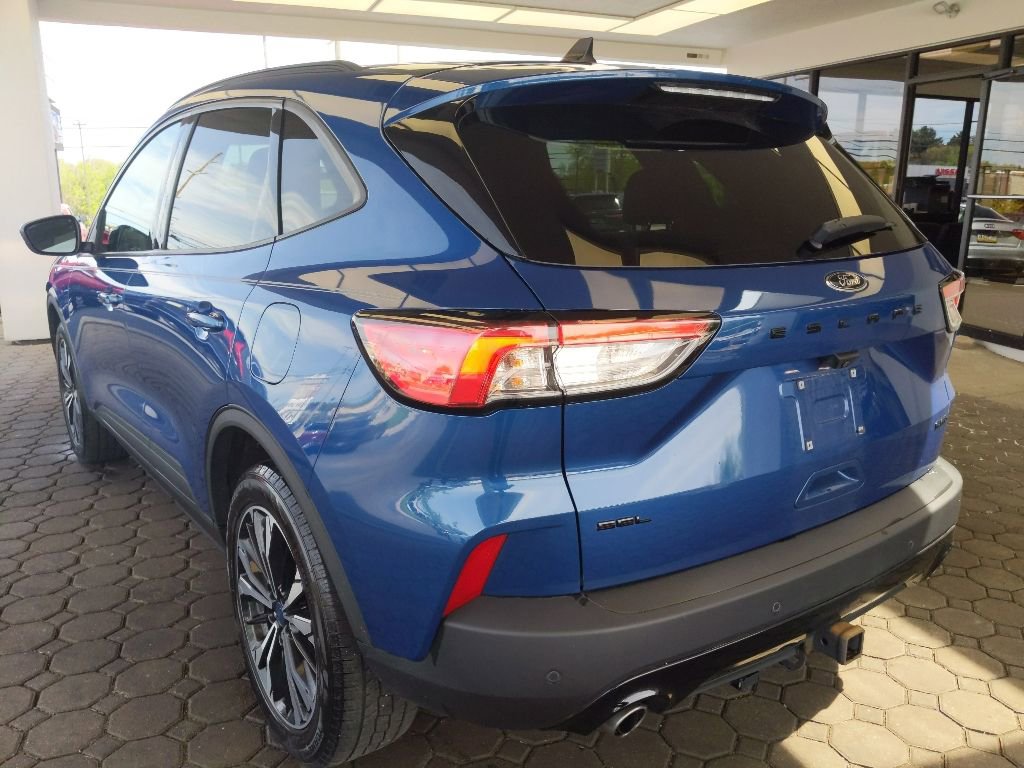 Used 2022 Ford Escape SEL w/ SEL Stealth AWD Package image 10