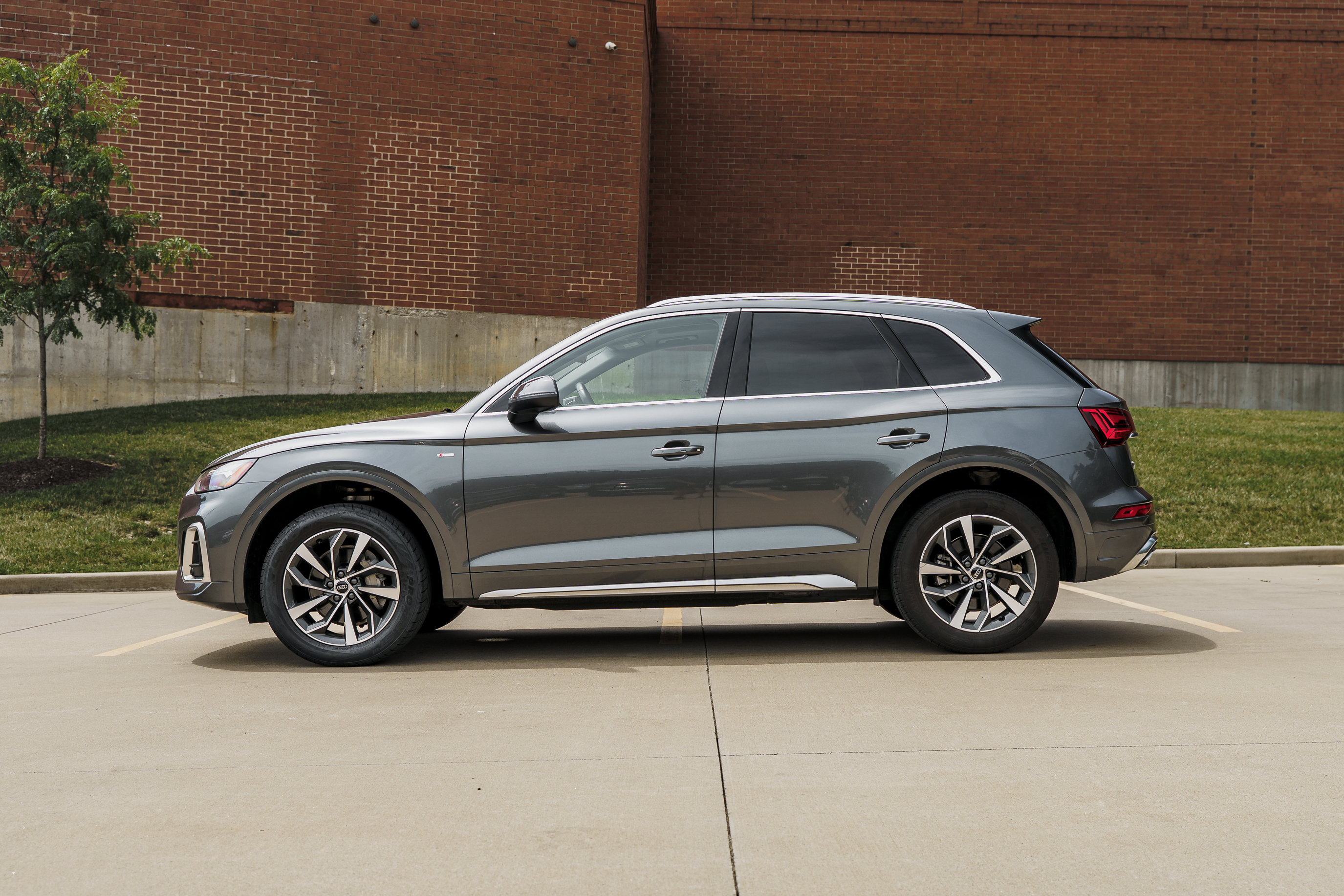 Used 2024 Audi Q5 2.0T Premium w/ Convenience Package AWD/4WD image 6