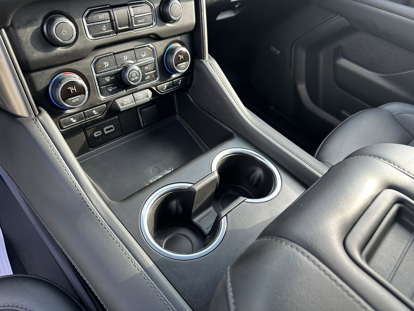 Used 2024 Chevrolet Tahoe Z71 w/ Luxury Package image 30