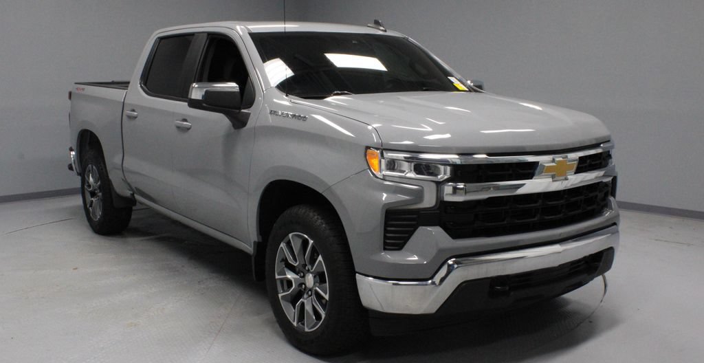 Used 2024 Chevrolet Silverado 1500 LT AWD/4WD image 1