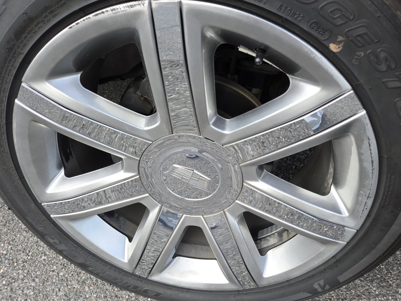 Used 2020 Cadillac Escalade Premium Luxury image 17