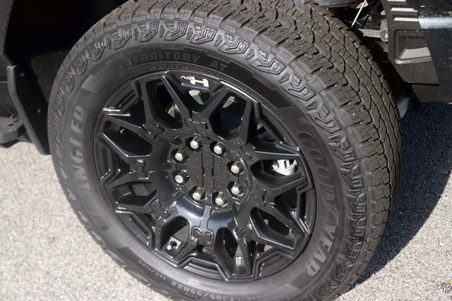 New 2025 GMC Hummer EV 2X image 8