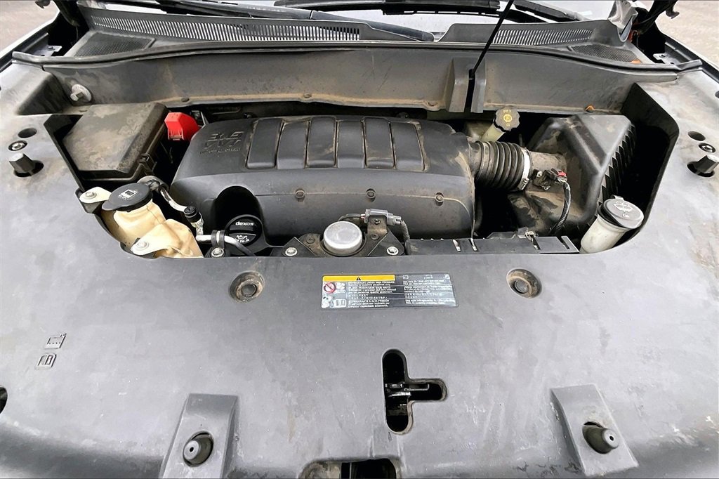 Used 2015 GMC Acadia Denali image 3